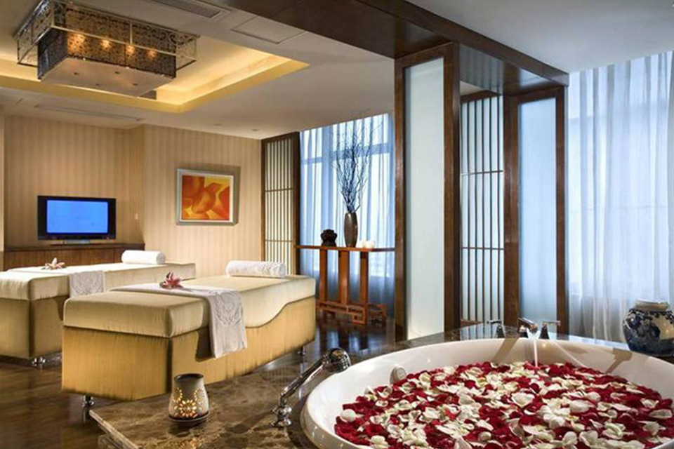 Ý tưởng thiết kế phòng khách sạn đẹp đi kèm với các dịch vụ chăm sóc sức khỏe